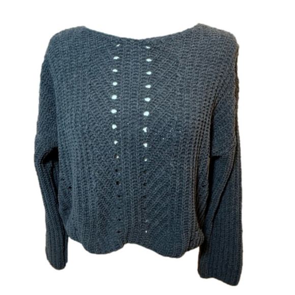 Cropped Long Sleeve with Cut Outs Sweater Women’s size Medium - Picture 2 of 12